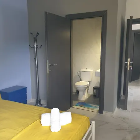 Homestay Manolis *